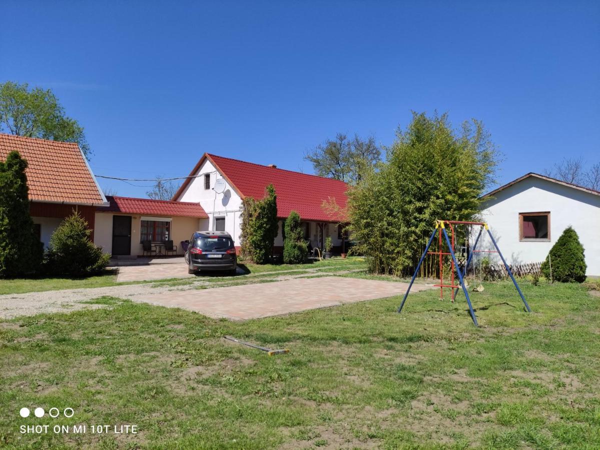 Ferienwohnung Rakoczi Vendeghaz Poroszló Exterior foto