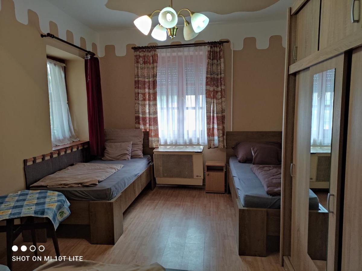 Ferienwohnung Rakoczi Vendeghaz Poroszló Exterior foto
