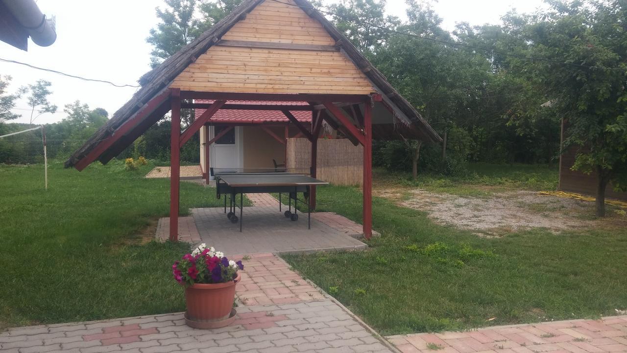 Ferienwohnung Rakoczi Vendeghaz Poroszló Exterior foto